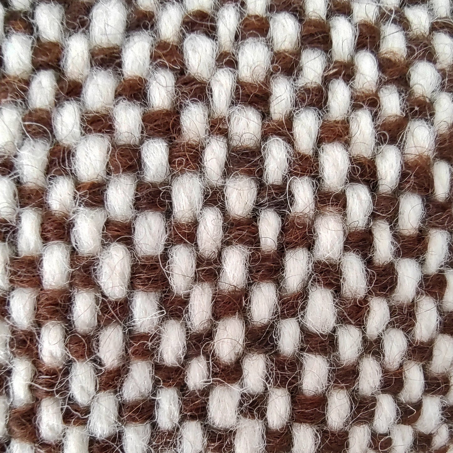Pashmina Marrón y Natural de Oveja